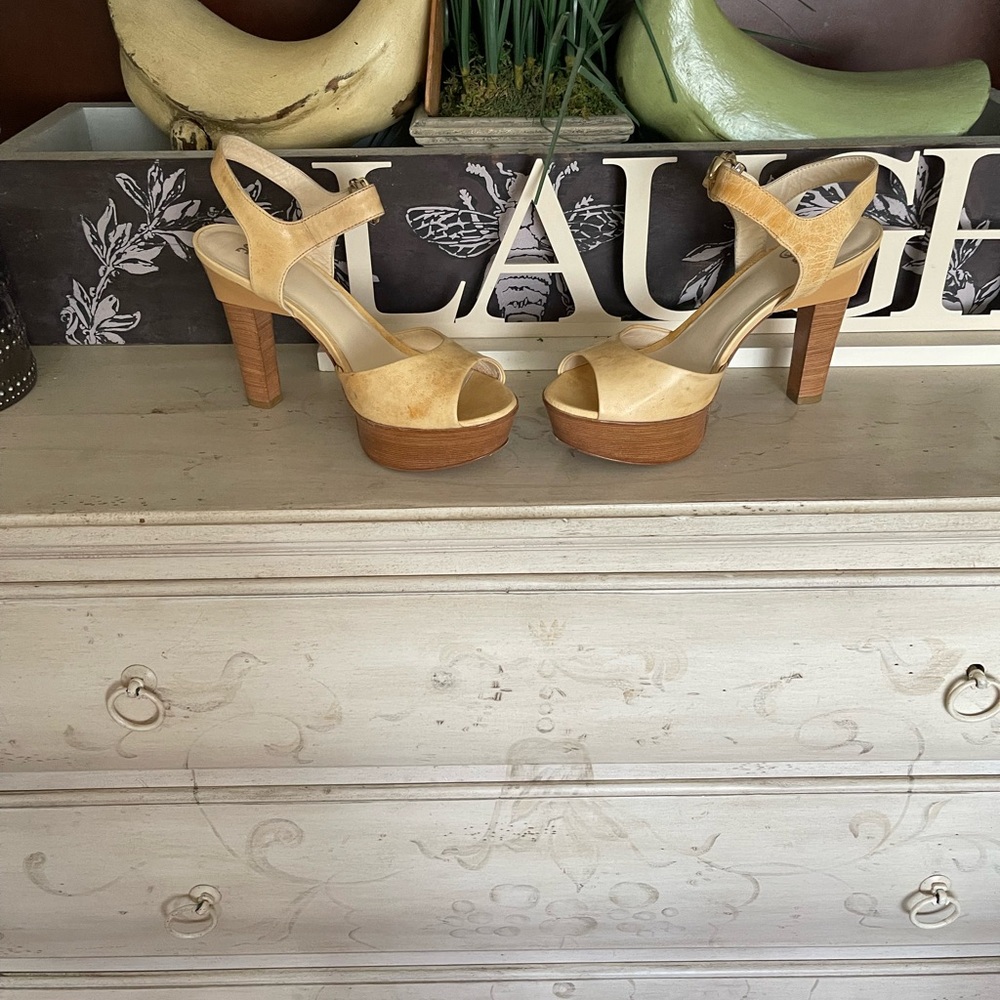 Fabi Butter Yellow Platform Sandals